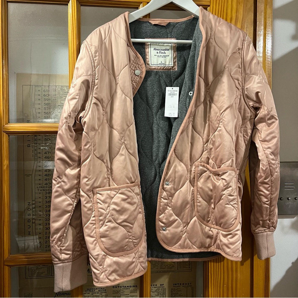NWT Abercrombie fleece lined bomber jacket